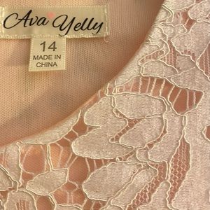 Girls Ava & Yelly